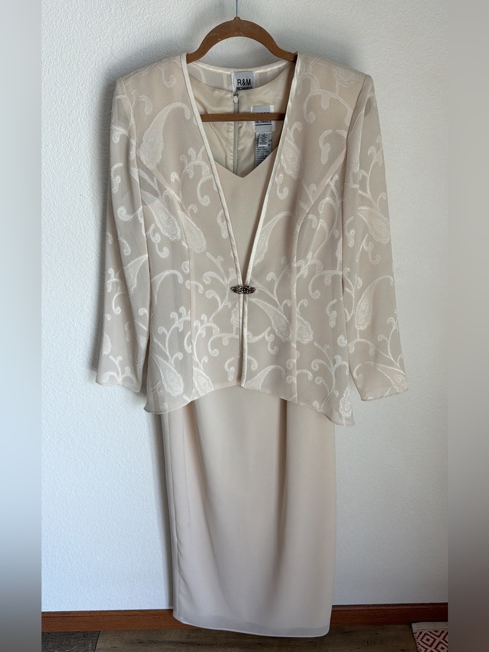 R&M Richards Vintage Cream Embroidered Formal Wedding Dress & Jacket Set Size 8